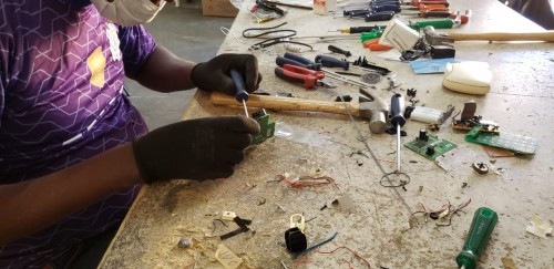 'Inspiração': Projeto de trabalho e renda do Allan Kardec transforma vidas