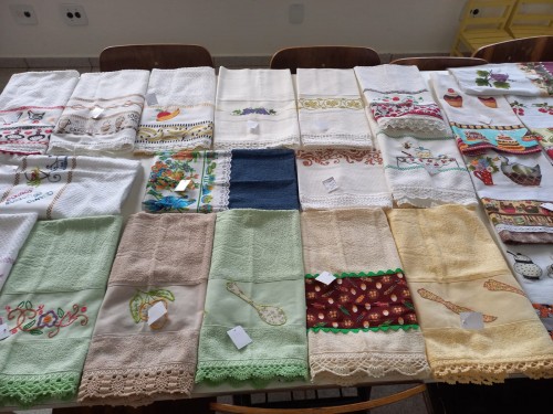 Voluntárias da Fundação Allan Kardec promovem bazar esta sexta e sábado